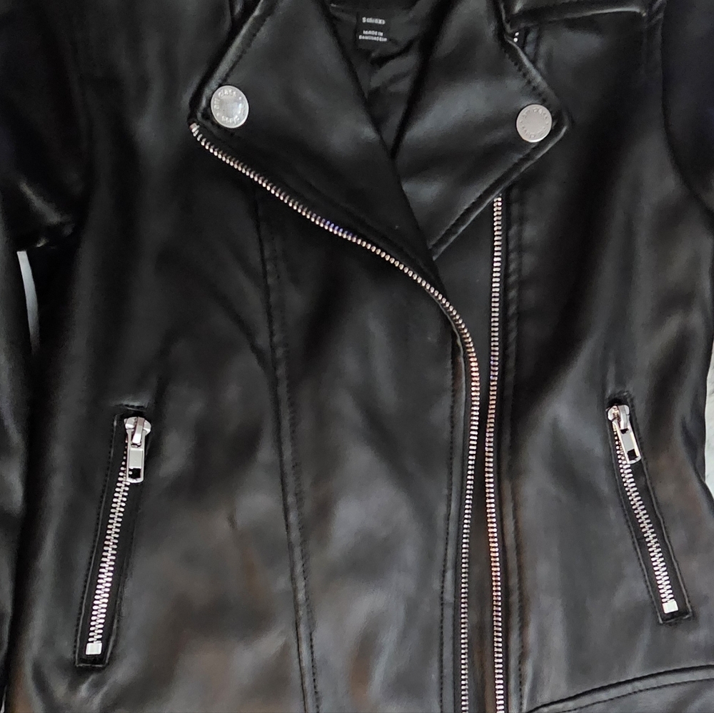 Jacket - Picture 3 of 7